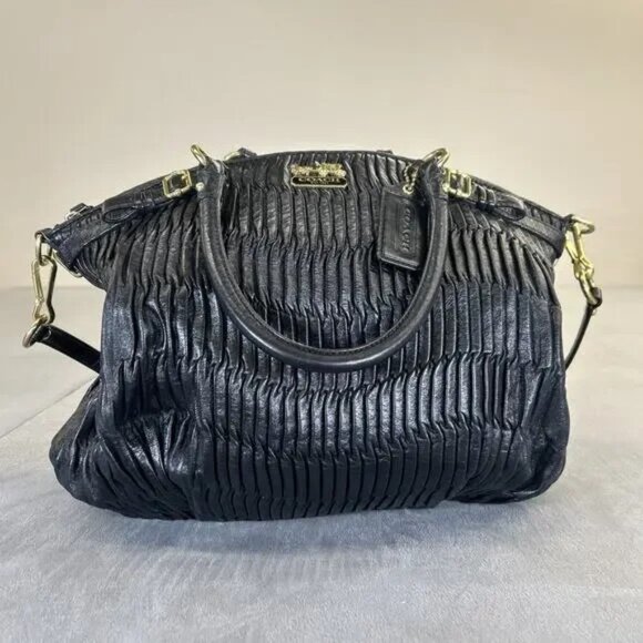 Authentic Coach Madison Gathered Lindsey Satchel Black Shoulder Bag - Picture 2 of 13